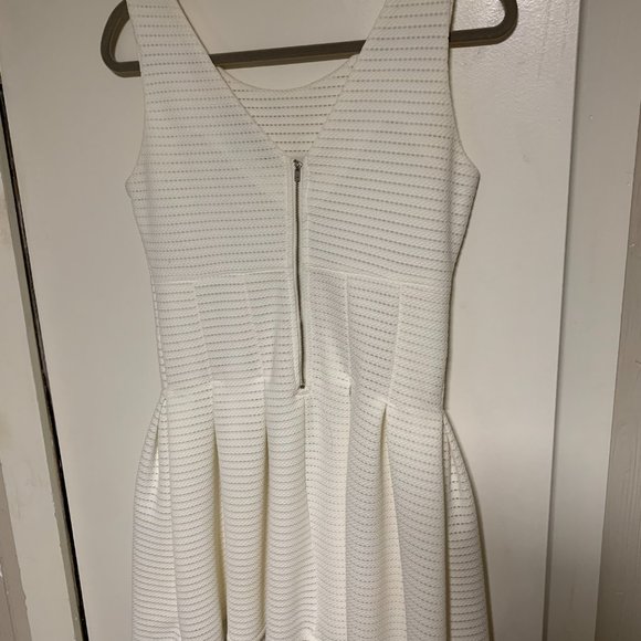 Mendocino Hot & Delicious | Women's White Cocktail Dress Size Medium - Picture 3 of 4